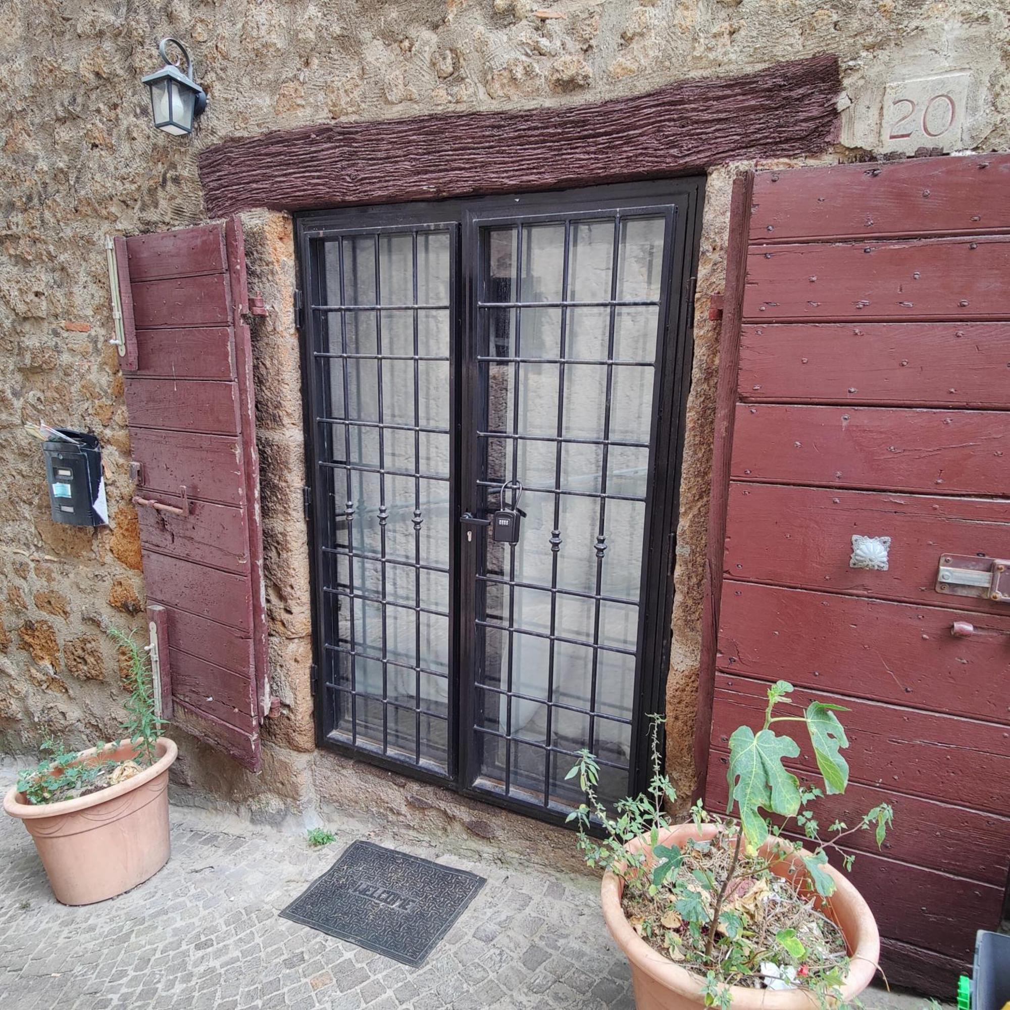 Maestosa Roccaforte Dei Principi, 3 Piani Tutti Per Voi! Sutri Kültér fotó